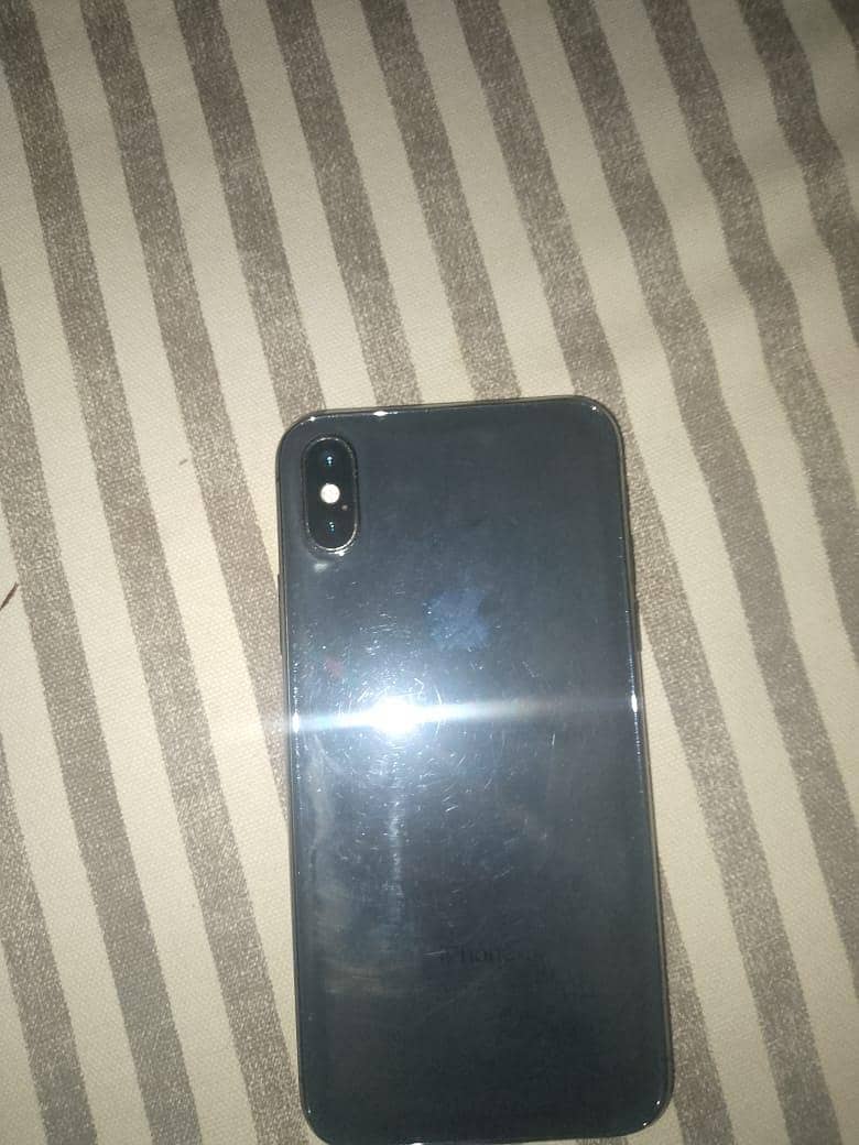Apple iPhone X 4