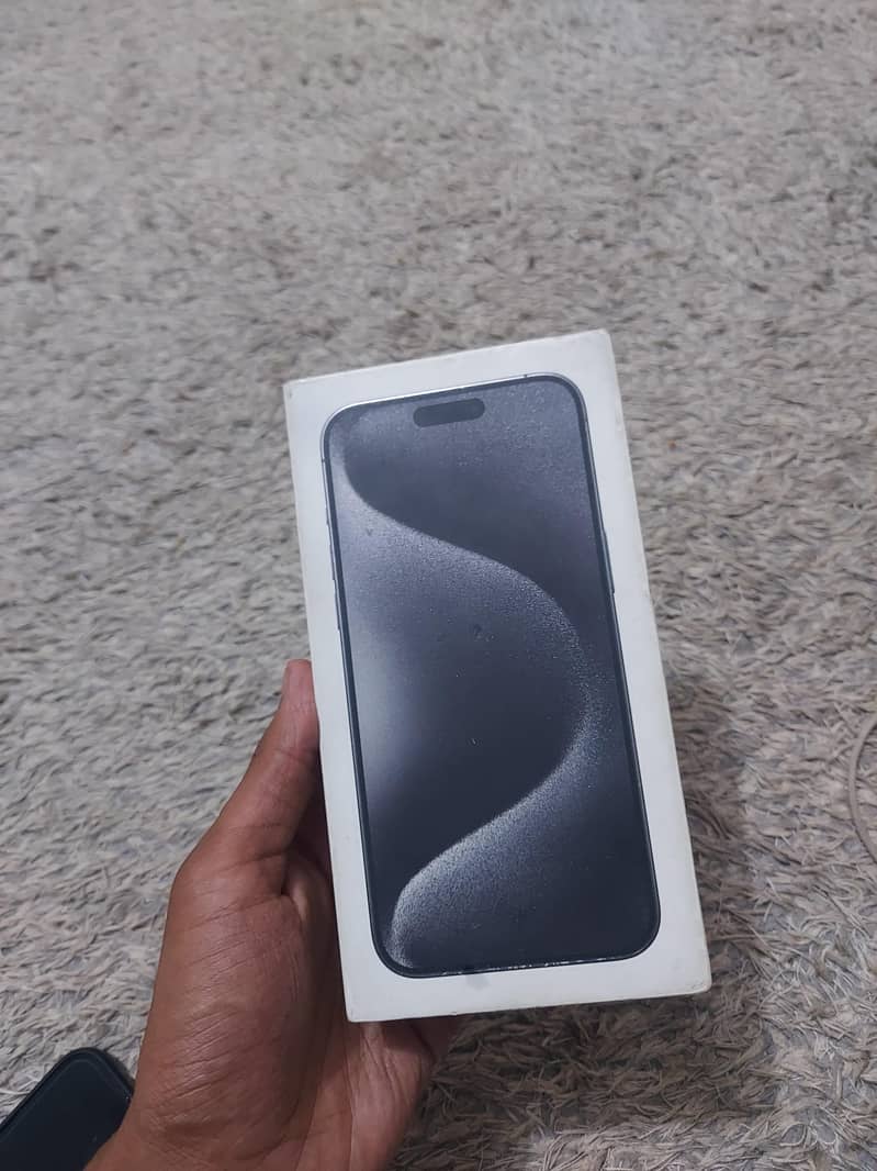 Apple iPhone 15 Pro Max 6