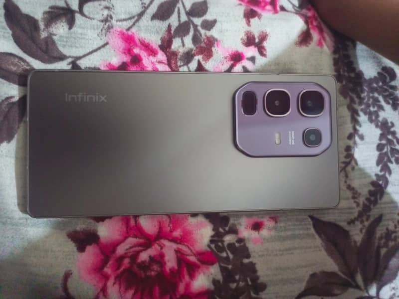 Infinix Note 50   8/256 1