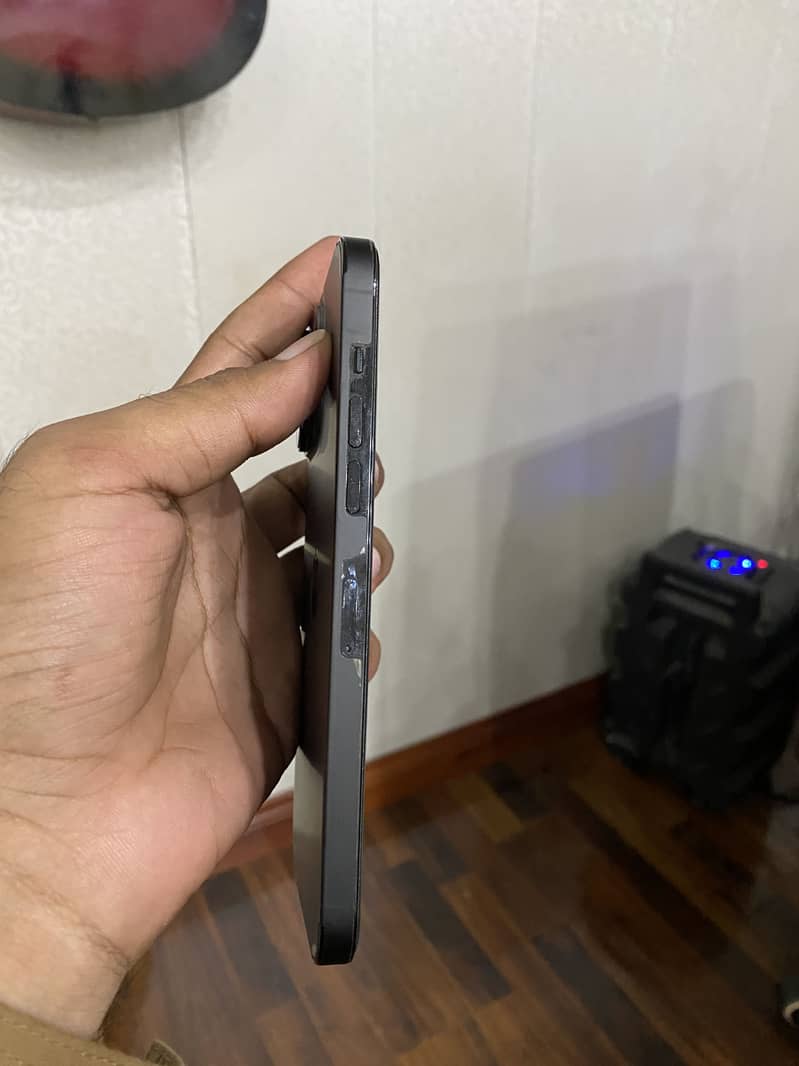 Apple iPhone 14 Pro Max 1