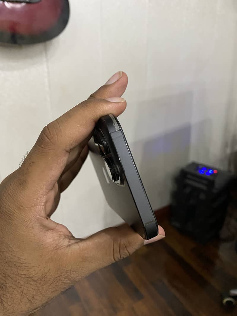 Apple iPhone 14 Pro Max 5