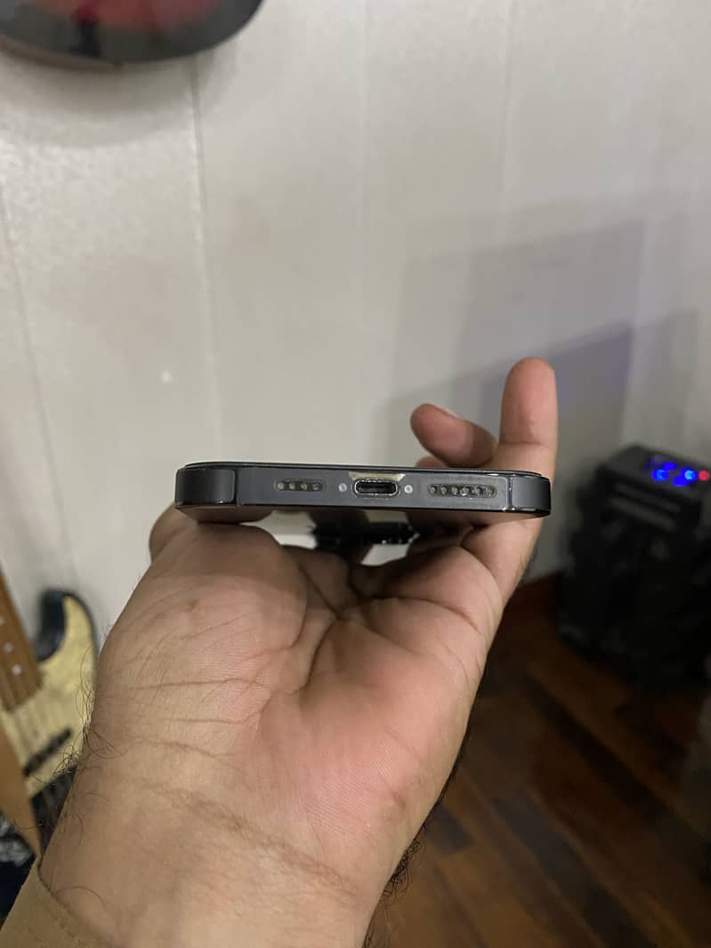 Apple iPhone 14 Pro Max 7