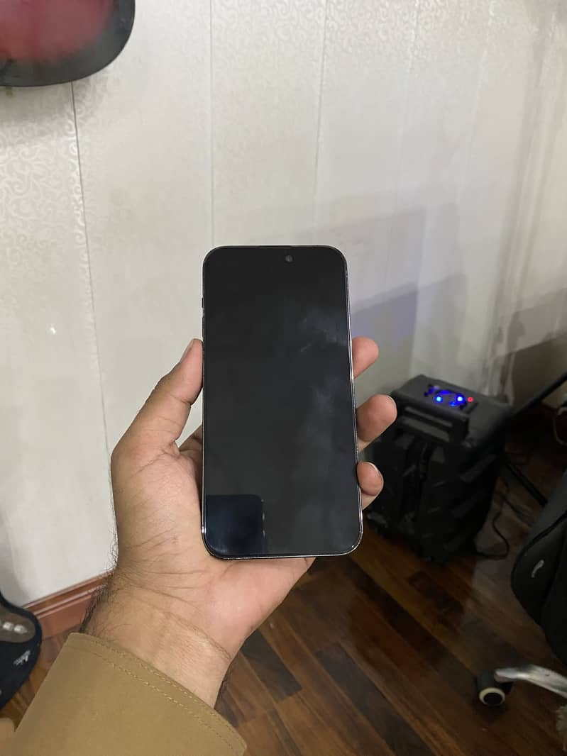 Apple iPhone 14 Pro Max 8