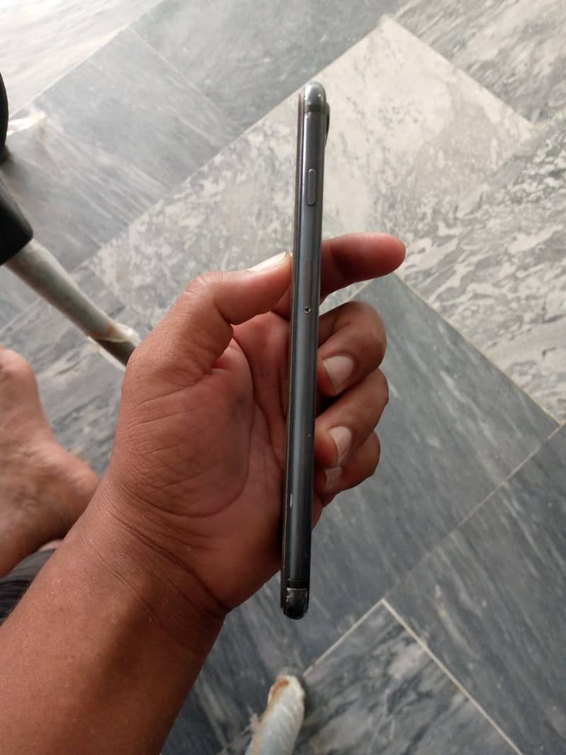 Apple iPhone 7 Plus 3