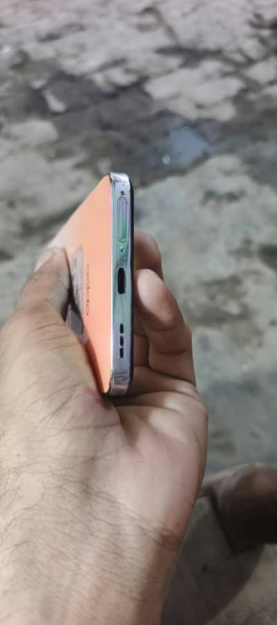 OPPO Reno12 F