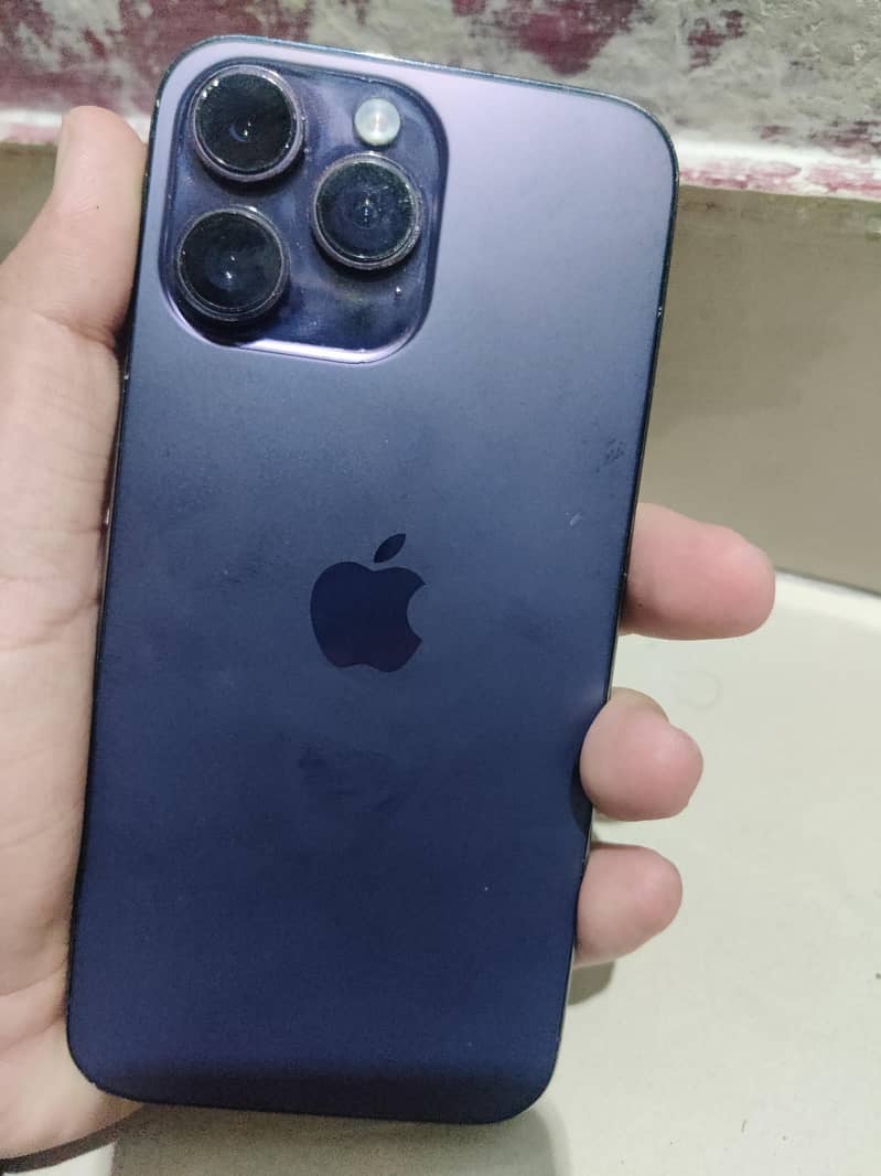 Apple iPhone 14 Pro Max 1