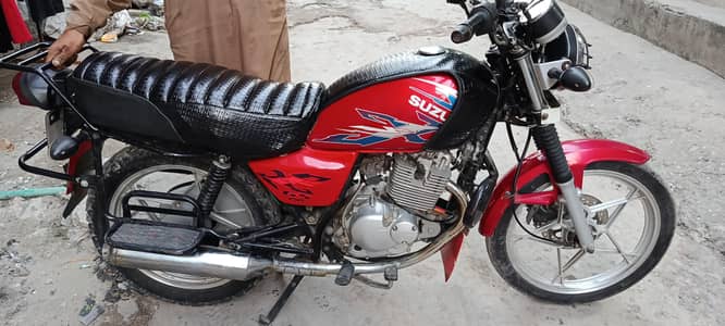 Suzuki gs 150 SE