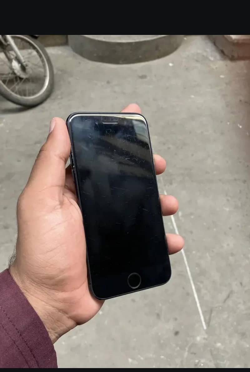 Apple iPhone SE 3