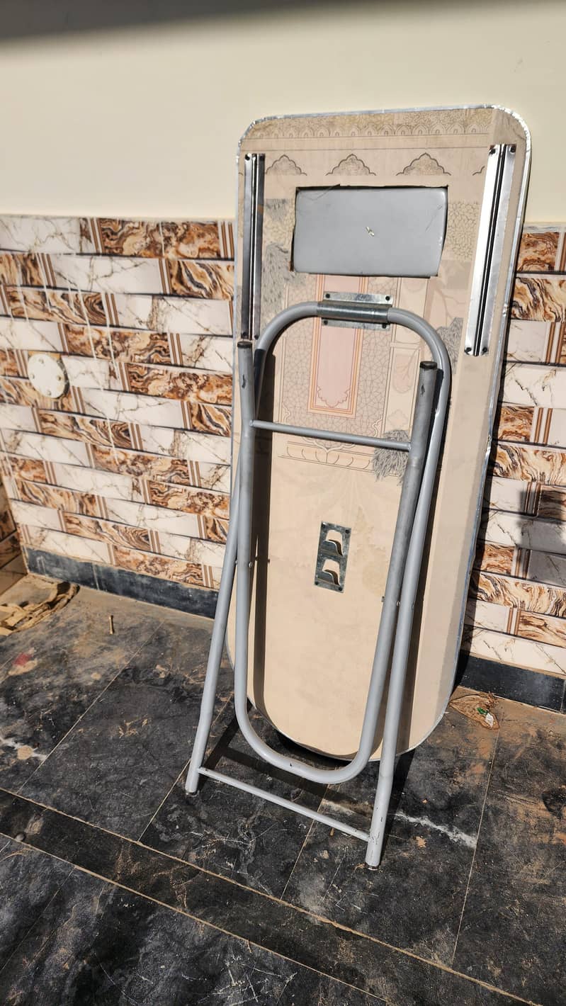 Iron Foldable Stand 4