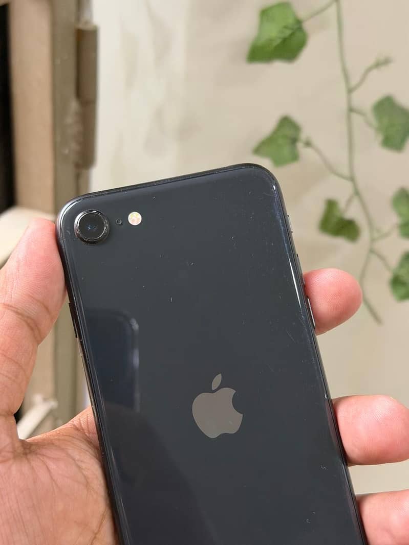 Apple iPhone SE 2