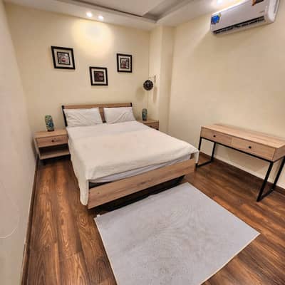 Daily basis weekly basis one bedrooms fully furnished luxury apartments available for rent Gulberg greens Islamabad