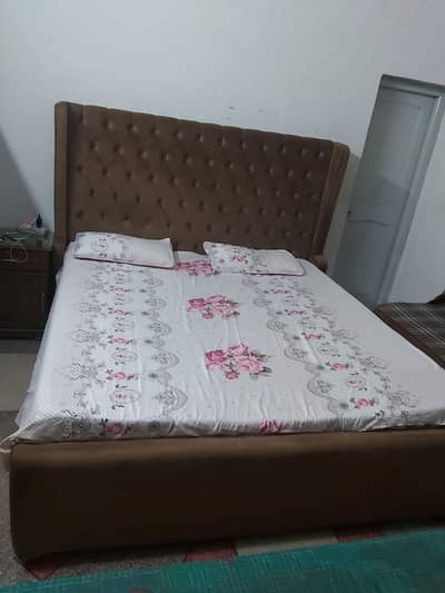 Title luxury Brown Tufted Velvet king size bed and two cite table