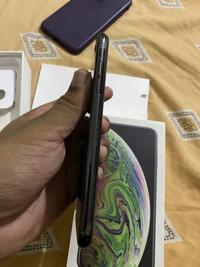 IP XS MAX 256GB OFFICIAL PTA JUST PANEL CHANGE AND BACK CRACK ALL OK
