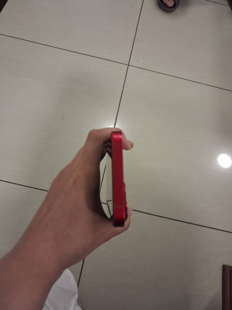 Apple iPhone 13 1