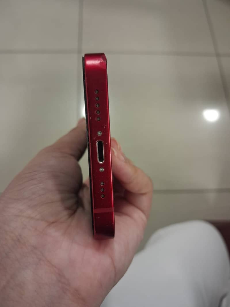 Apple iPhone 13 11