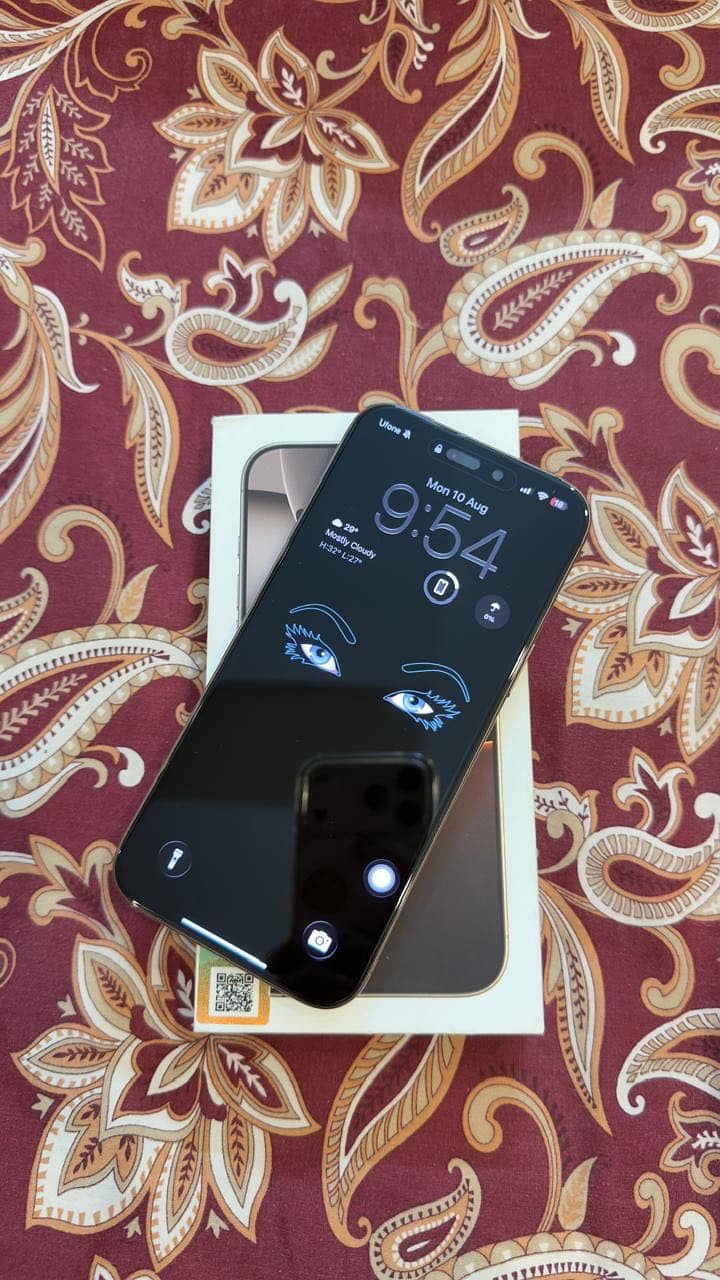 Apple iPhone 16 Pro Max 1
