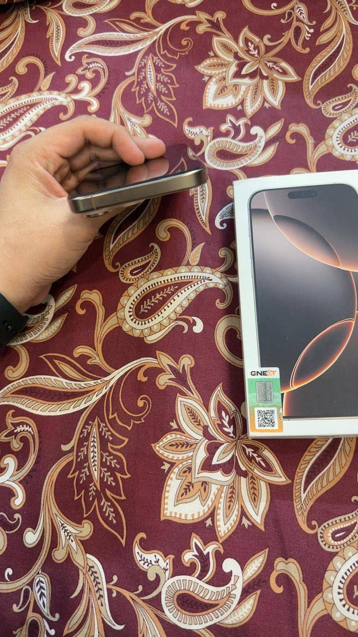 Apple iPhone 16 Pro Max 3