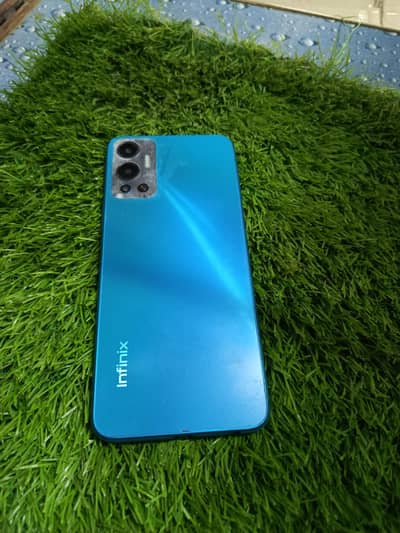 Infinix Hot 12