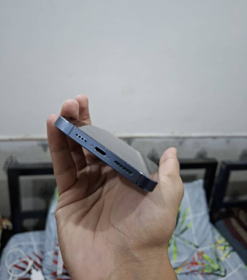 Apple iPhone 13 Pro Max 1