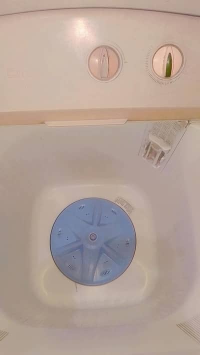 Dawlance Washing Machine – Used, Good Working Condition