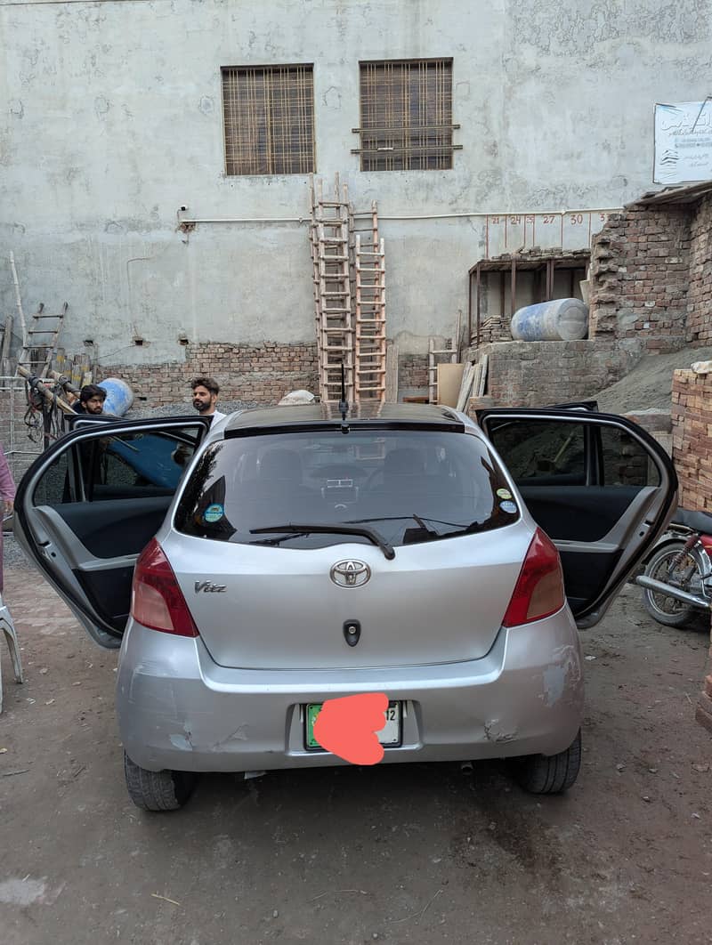 Toyota Vitz 2012 5