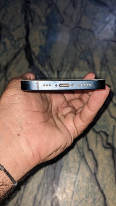 Apple iPhone 14