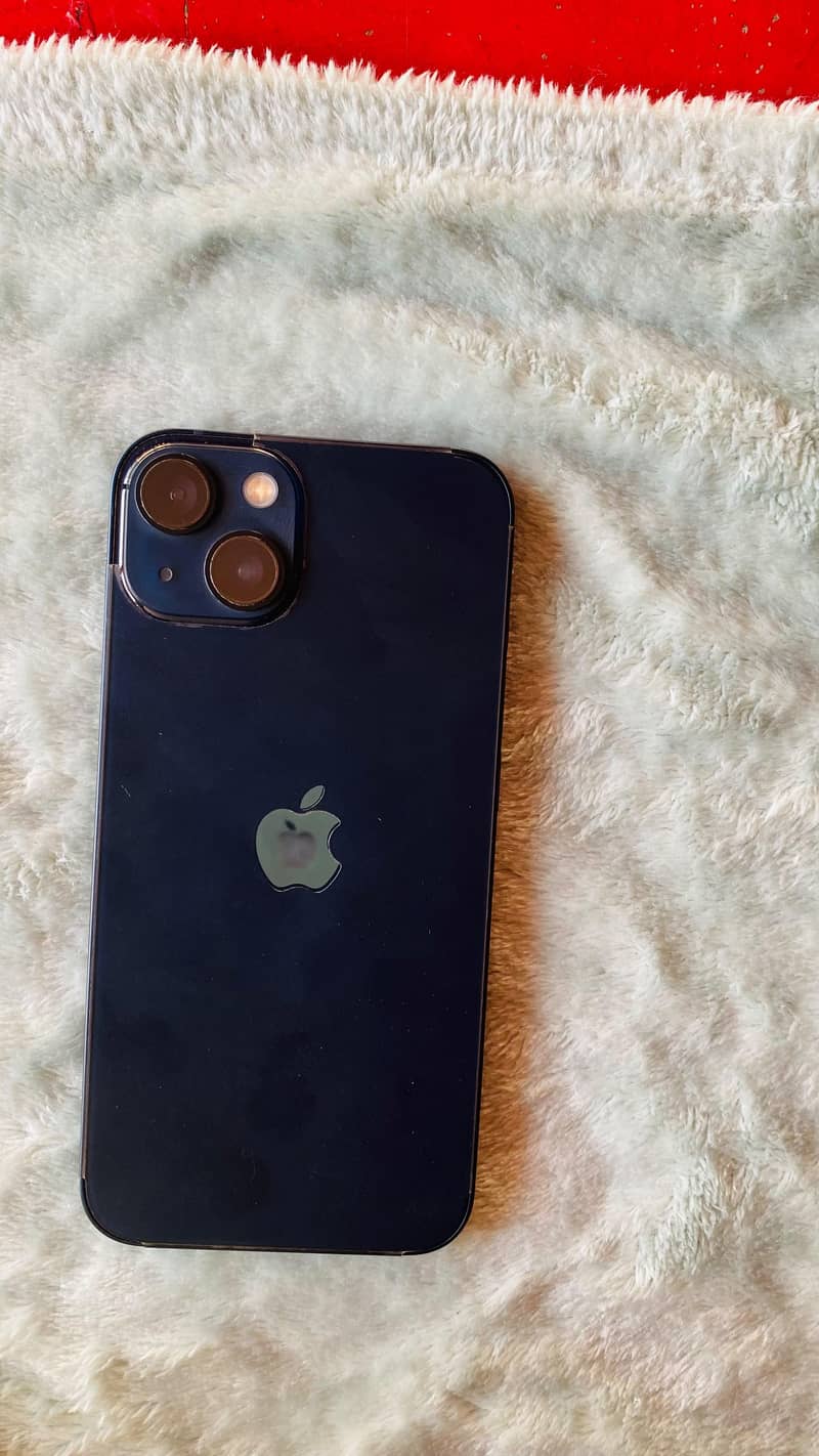 Apple iPhone 13.128 memory 1
