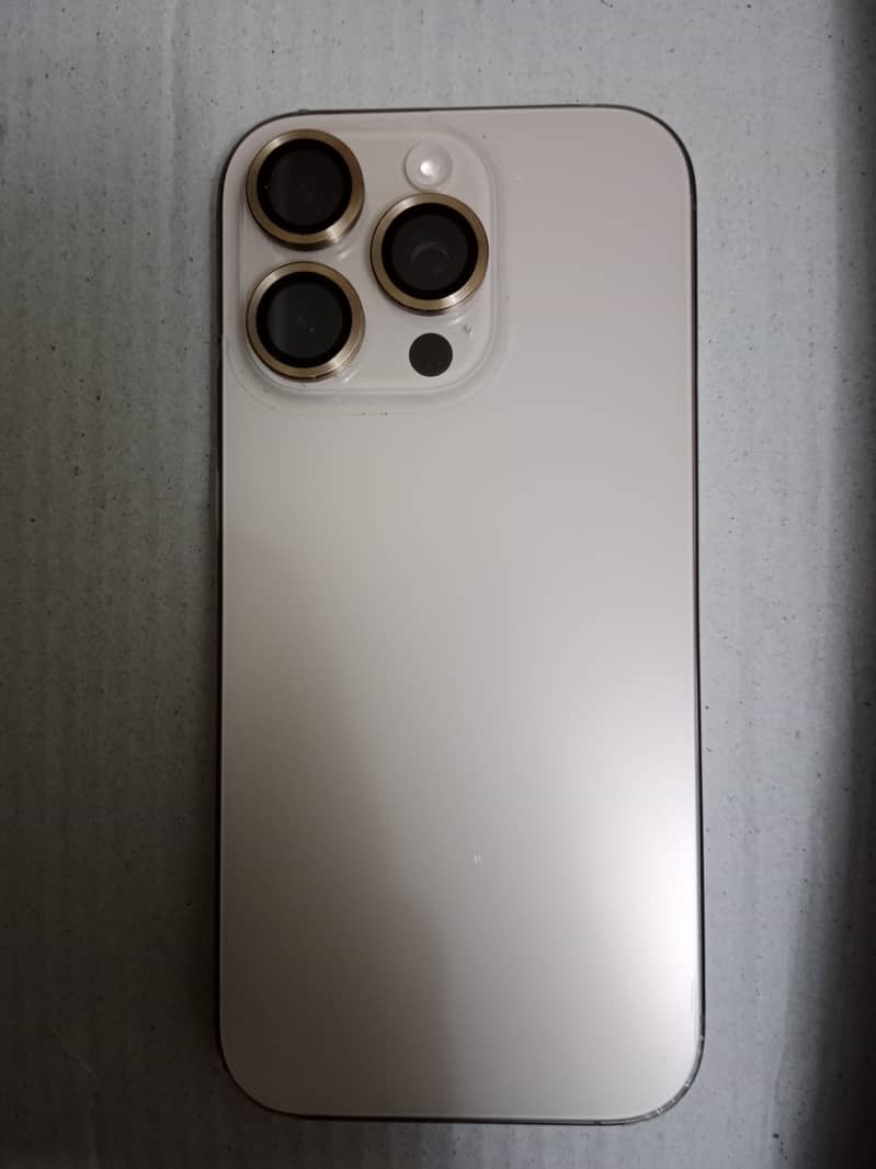 Apple iPhone 16 Pro 0