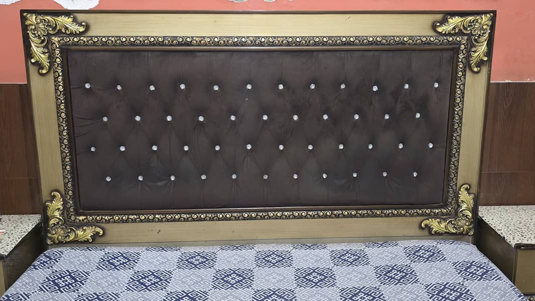 BED SIDE TABLES 1