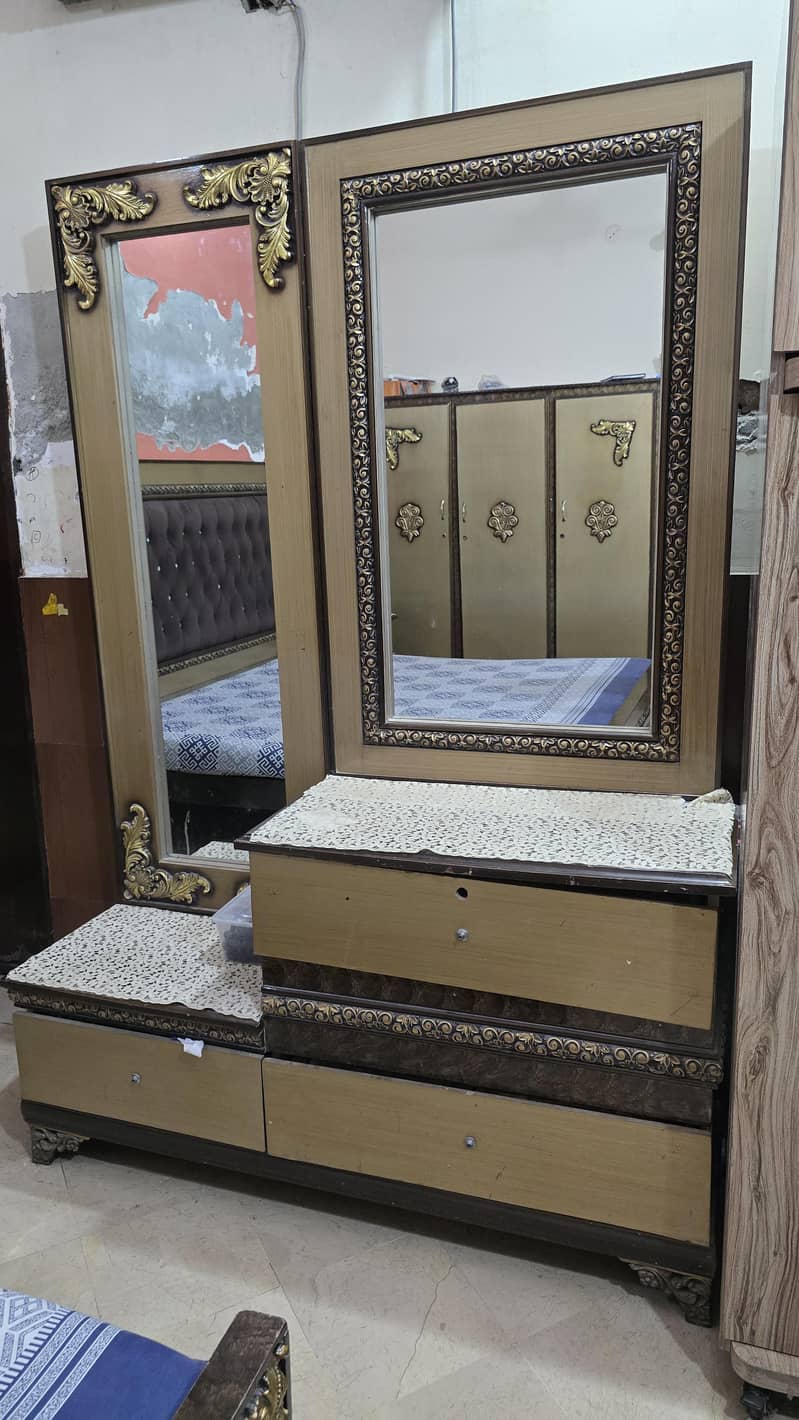 BED SIDE TABLES 2