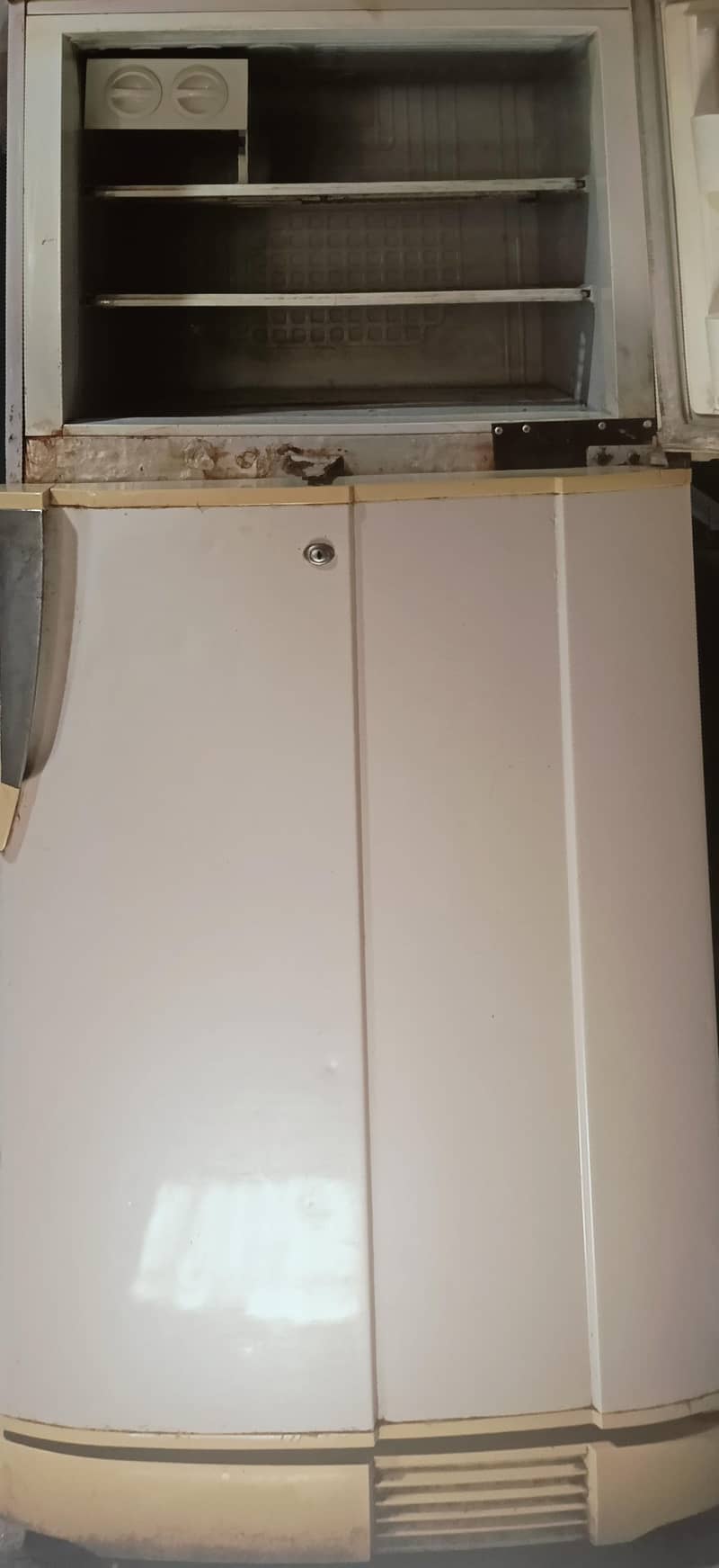pel fridge 0