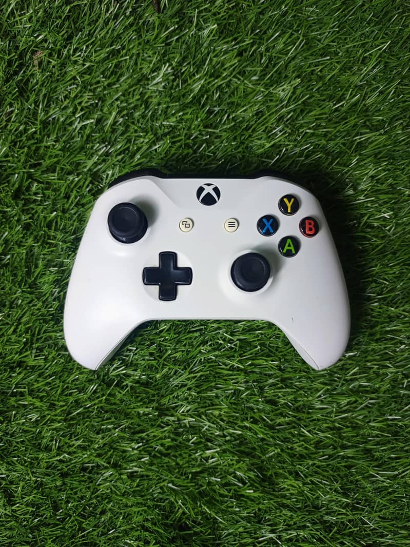 Original Xbox One S Wireless - Controllers - 1120086494