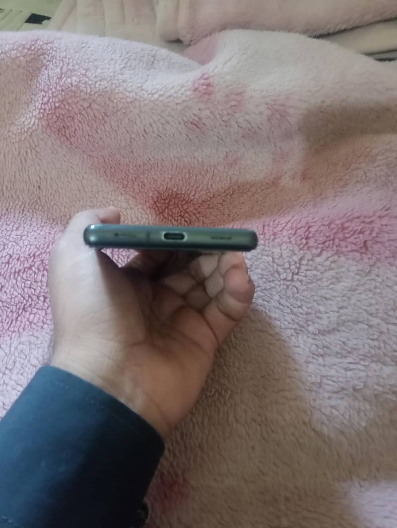 Google Pixel 7a 4