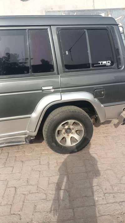 Mitsubishi Pajero 1988