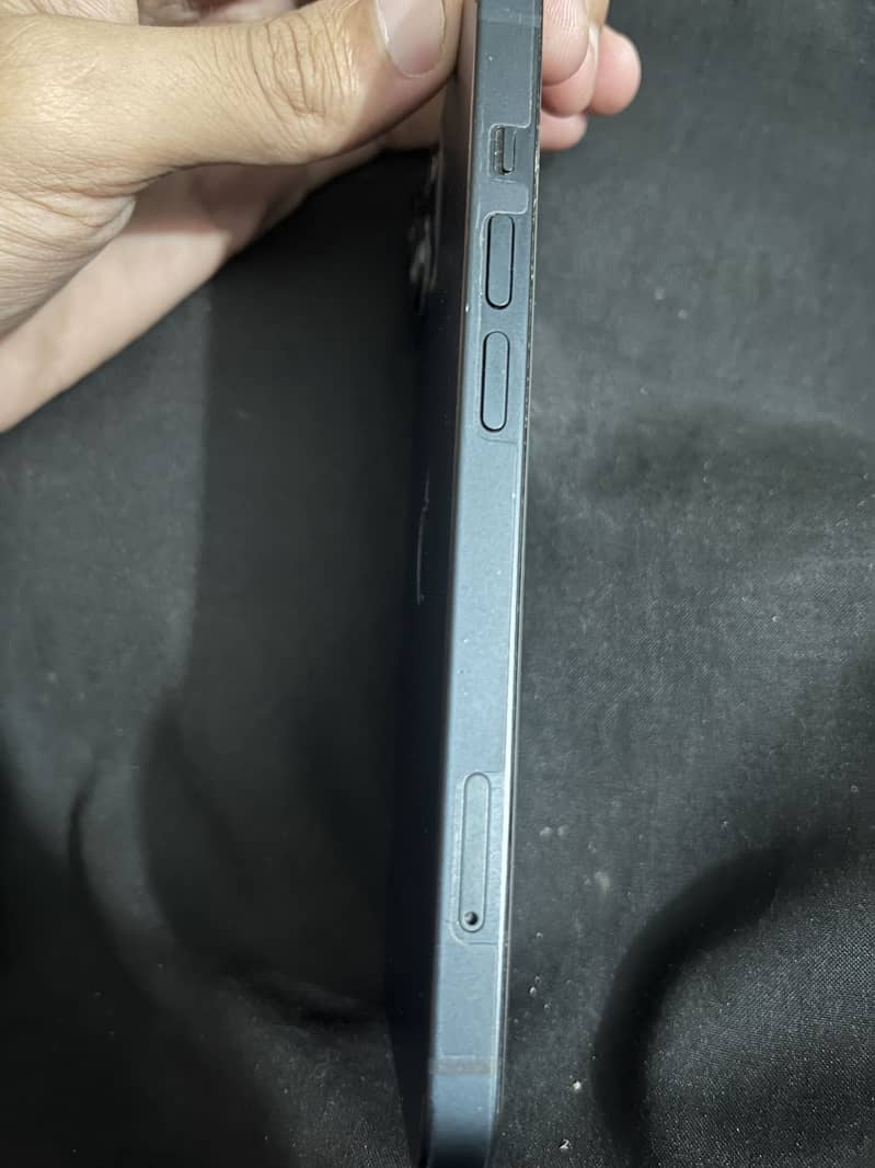 Apple iPhone 13 JV 5