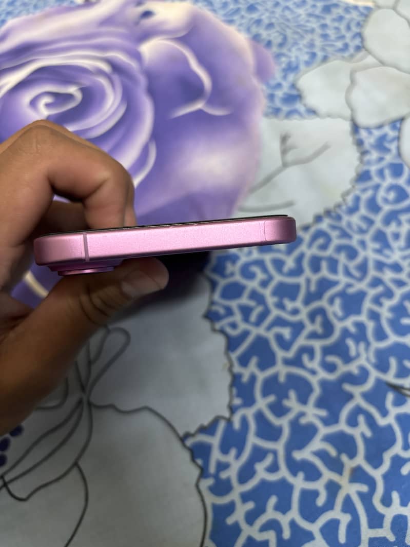 Apple iPhone 16 Plus 5