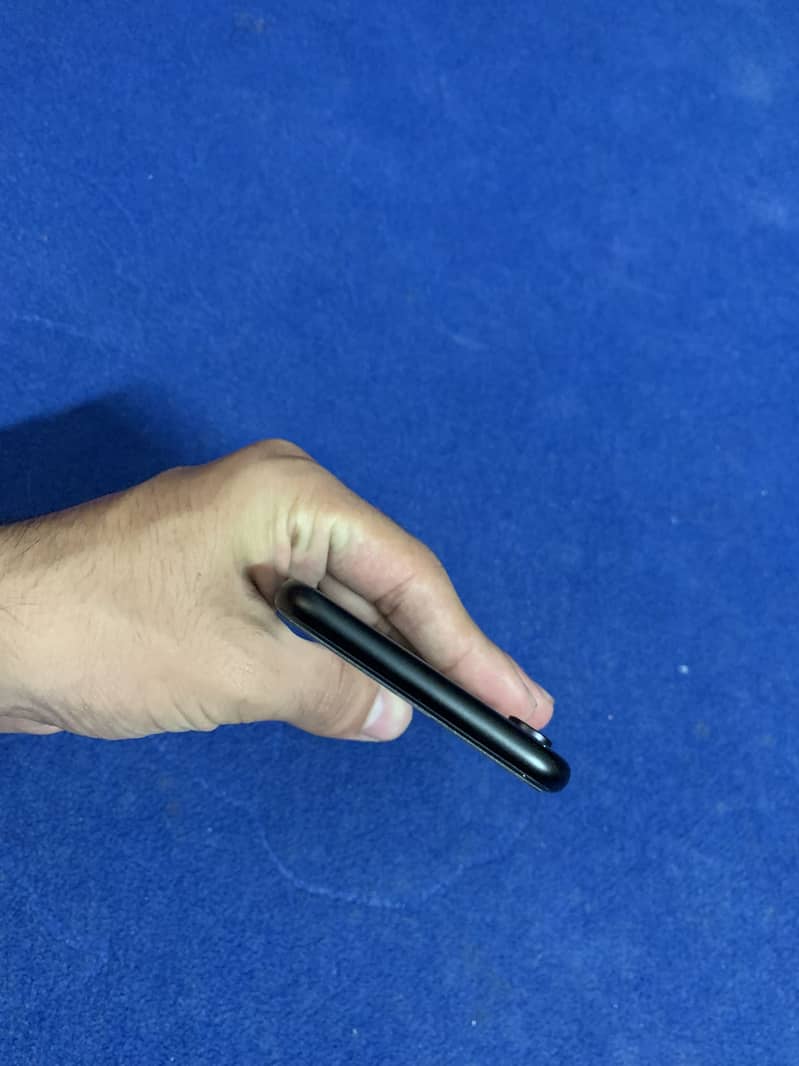 Apple iPhone XR 3
