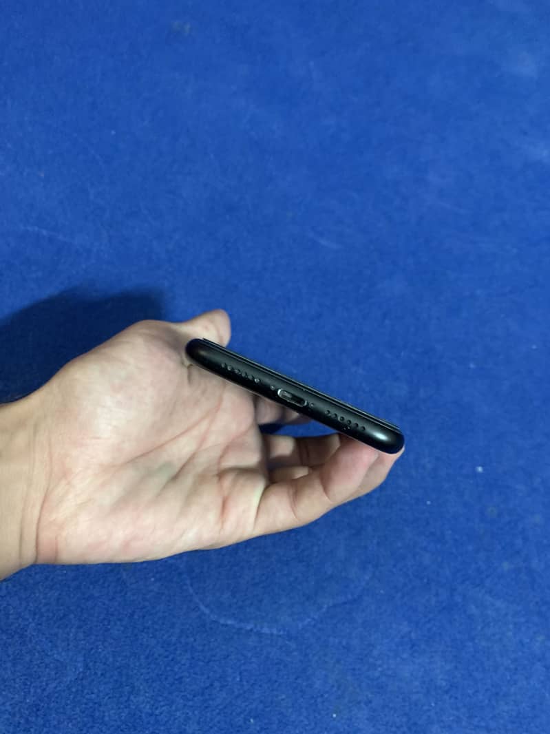 Apple iPhone XR 5