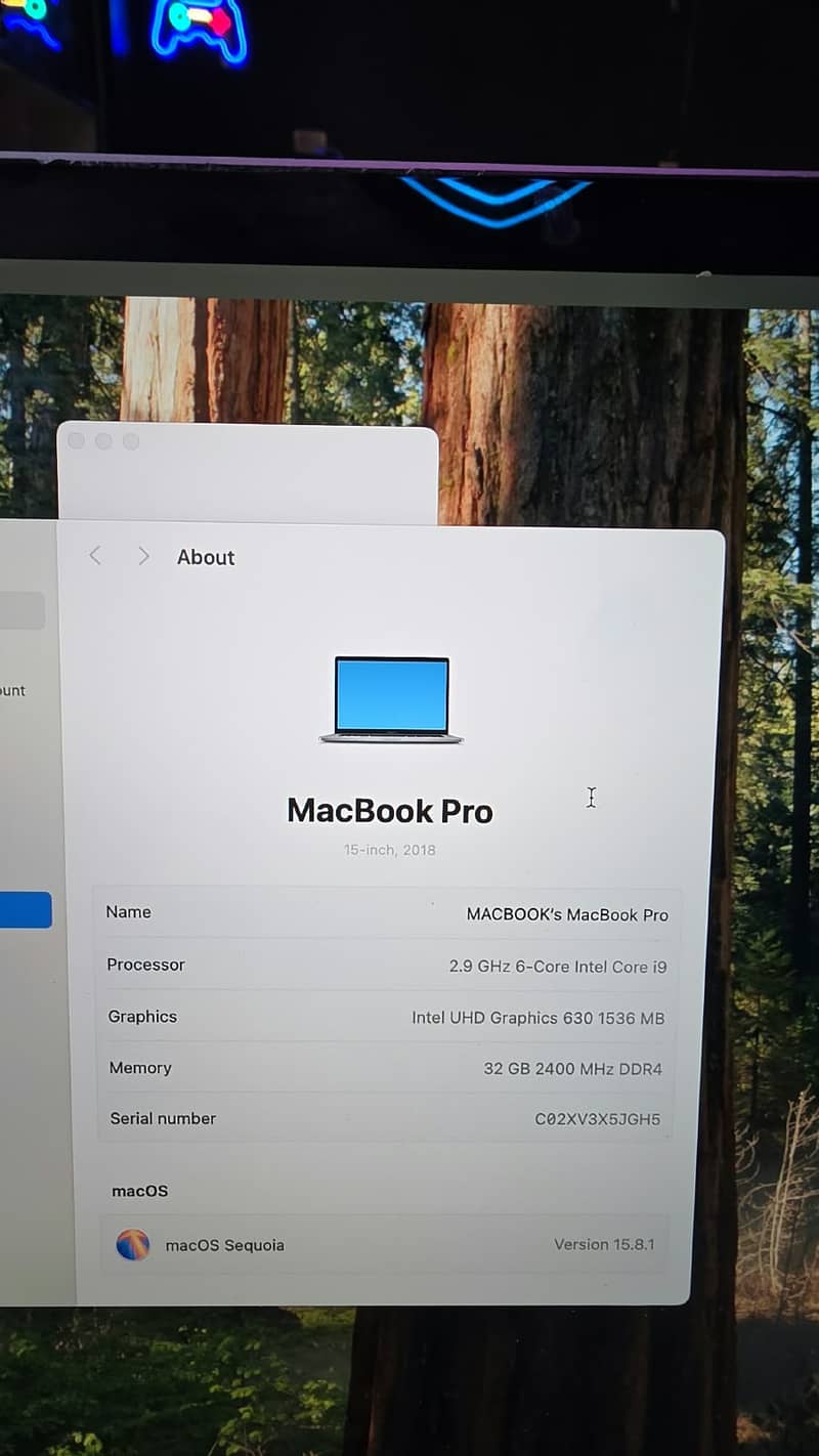 MAC BOOK PRO. 1