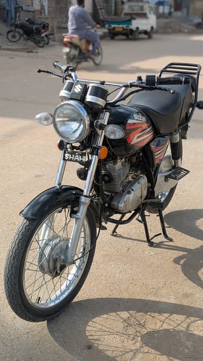 Suzuki 125 self start good condition