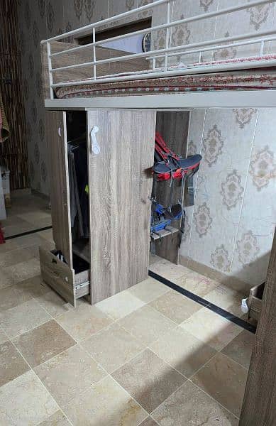 Bunker Bed 1