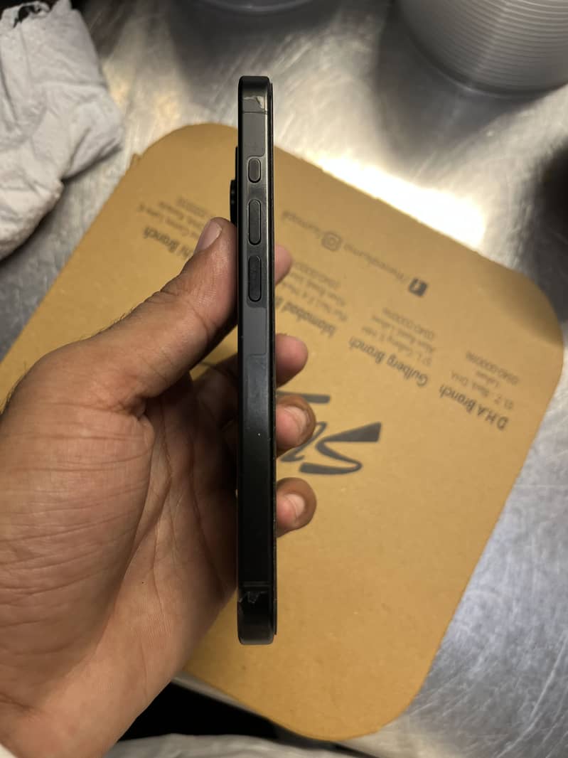 Apple iPhone 15 Pro 1