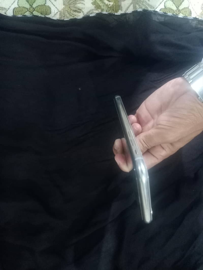 Apple iPhone X 0