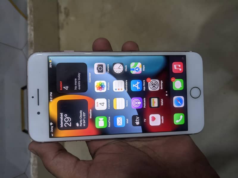 Apple iPhone 7 Plus 0