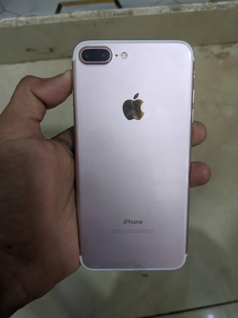 Apple iPhone 7 Plus 1