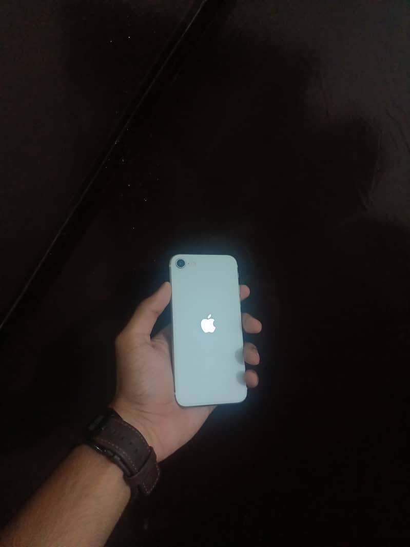 Apple iPhone SE 0