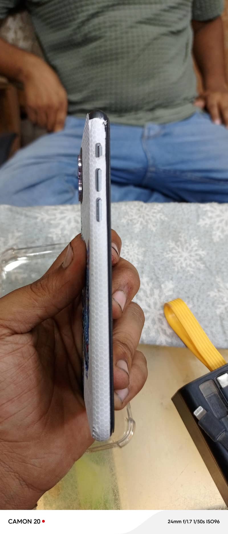 Apple iPhone 11 1
