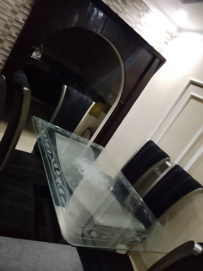 6 chairs 0