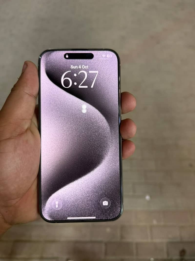 Apple iPhone 15 Pro Max 0