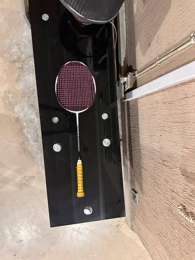 Maxbolt woven tech 90 4u 35 lbs tension badminton racket